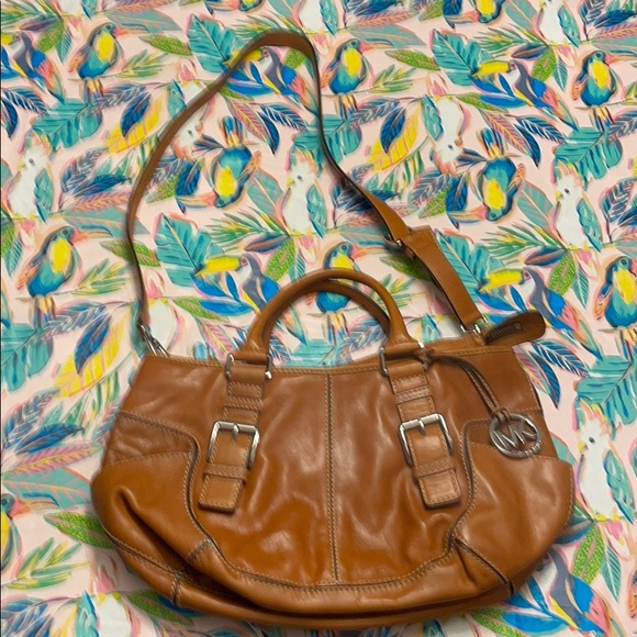 Michael Kors Handbags - Michael Kors brown leather bag